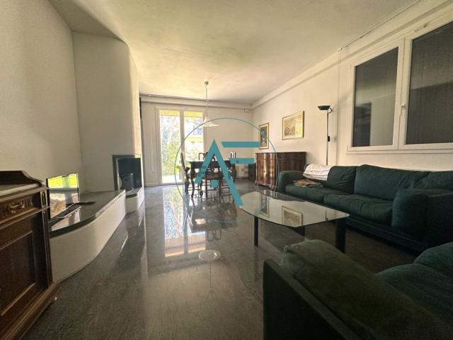 Villetta bifamiliare in vendita di 250 m²