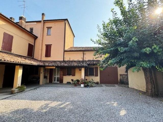 Villetta bifamiliare in vendita di 251 m² in Via del Primaro