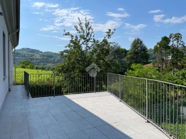 Villetta bifamiliare in vendita di 251 m² in Via Regione Pianezzo, 22