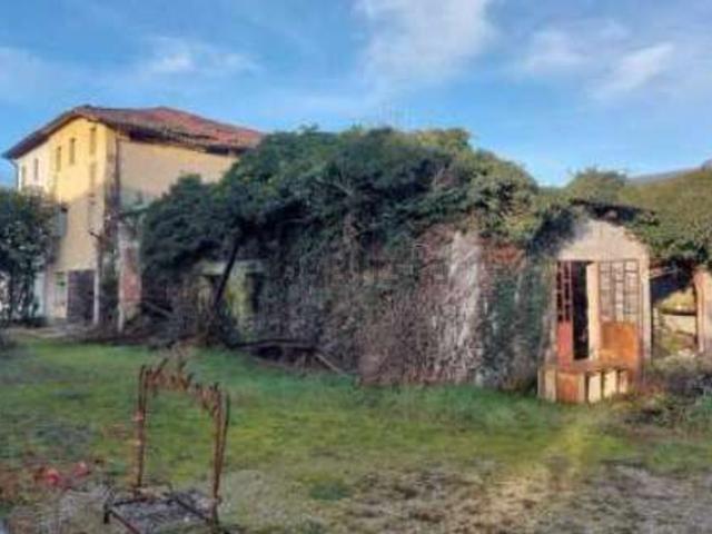 Villetta bifamiliare in vendita di 254 m² in Via Dante Alighieri
