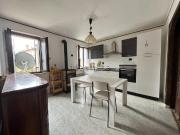 Villetta bifamiliare in vendita di 255 m² in Via del Fante, 287