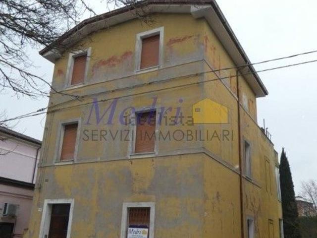 Villetta bifamiliare in vendita di 255 m² in Viale Osservanza, 109