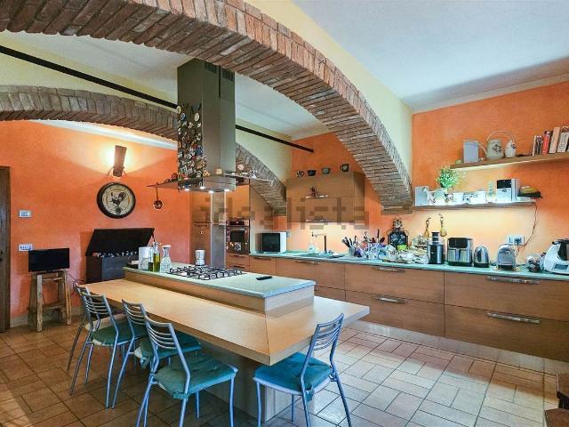Villetta bifamiliare in vendita di 255 m²