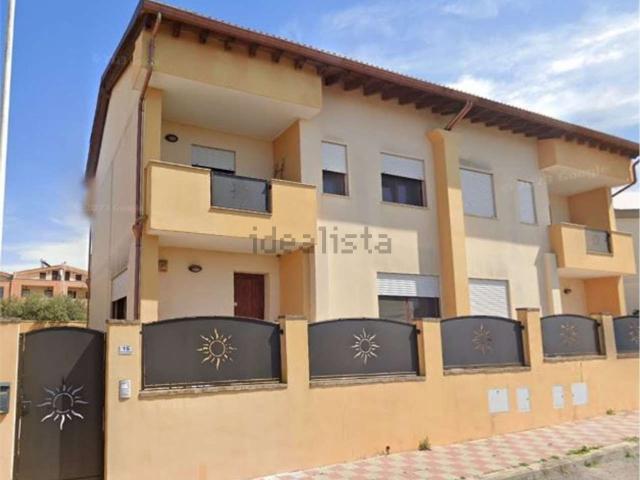 Villetta bifamiliare in vendita di 256 m² in Via Vittorio de Sica, 15