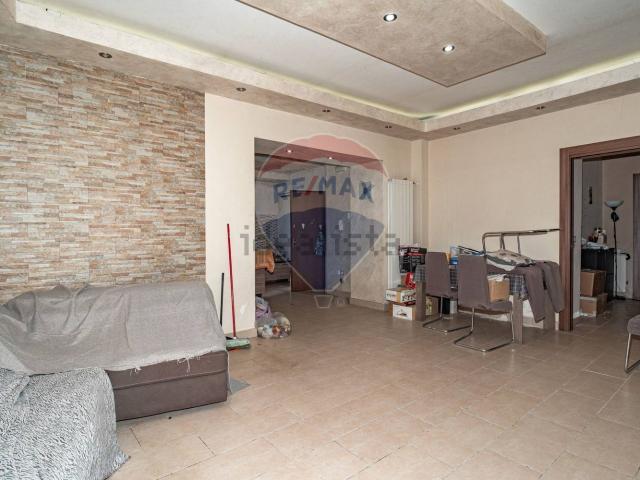 Villetta bifamiliare in vendita di 256 m² in Via Palermo, 208