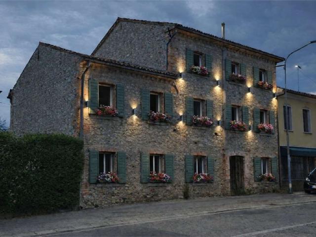 Villetta bifamiliare in vendita di 263 m²
