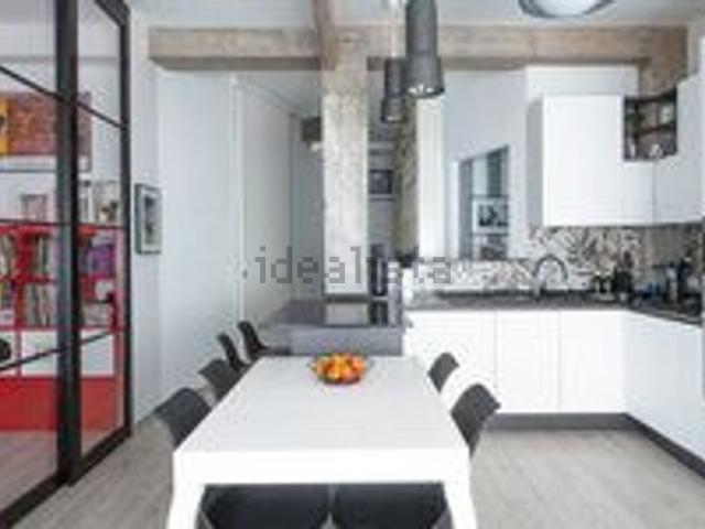 Villetta bifamiliare in vendita di 260 m² in Via Alessandro Tassoni