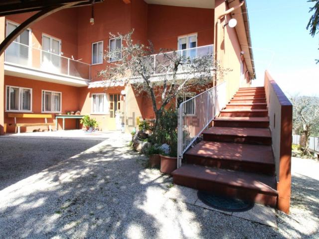 Villetta bifamiliare in vendita di 260 m² in Via Bruno Buozzi, 6