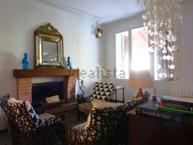 Villetta bifamiliare in vendita di 260 m² in Via Carline, 11