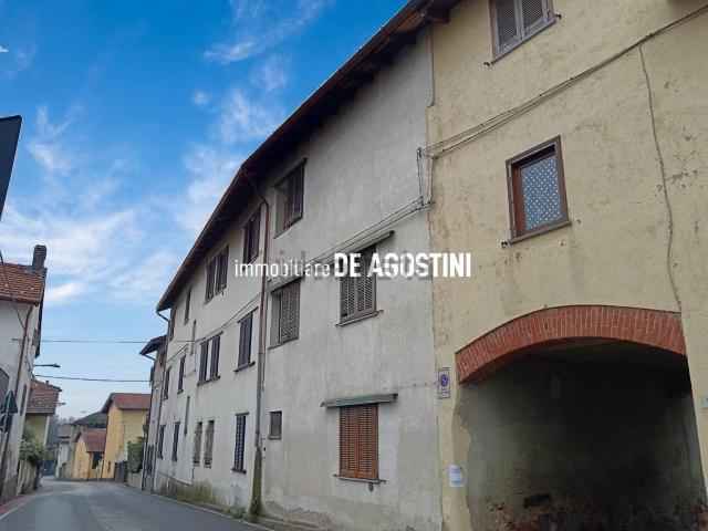 Villetta bifamiliare in vendita di 260 m² in Via Montriolo, 11