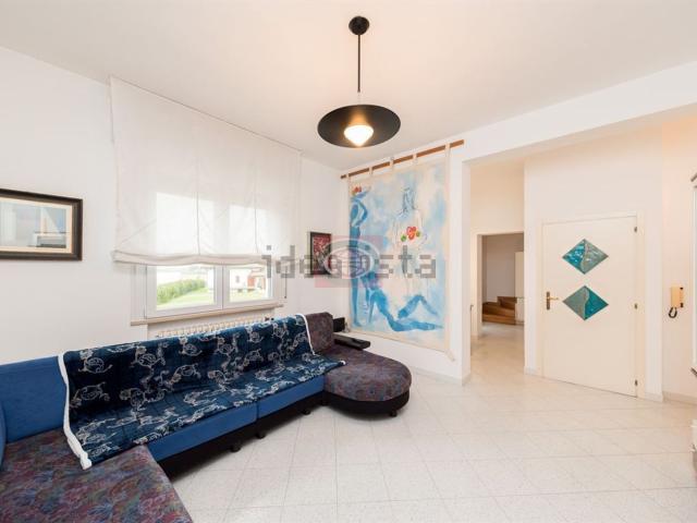 Villetta bifamiliare in vendita di 260 m²
