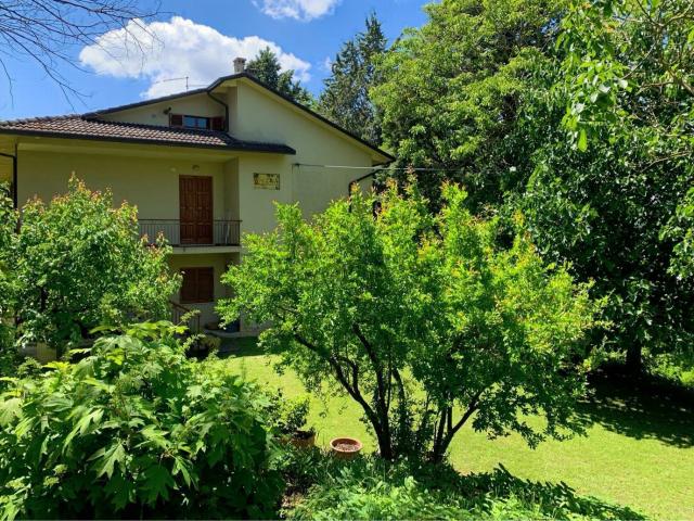 Villetta bifamiliare in vendita di 260 m²