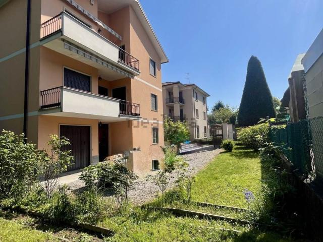 Villetta bifamiliare in vendita di 261 m² in Via Venezia Giulia, 13