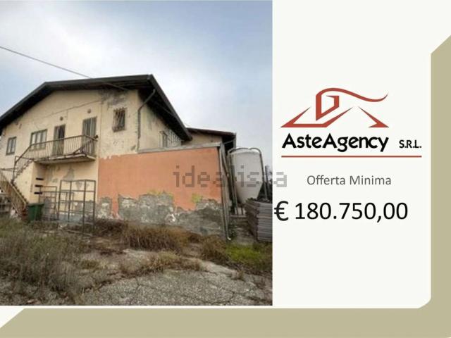 Villetta bifamiliare in vendita di 261 m² in Via Cicogna