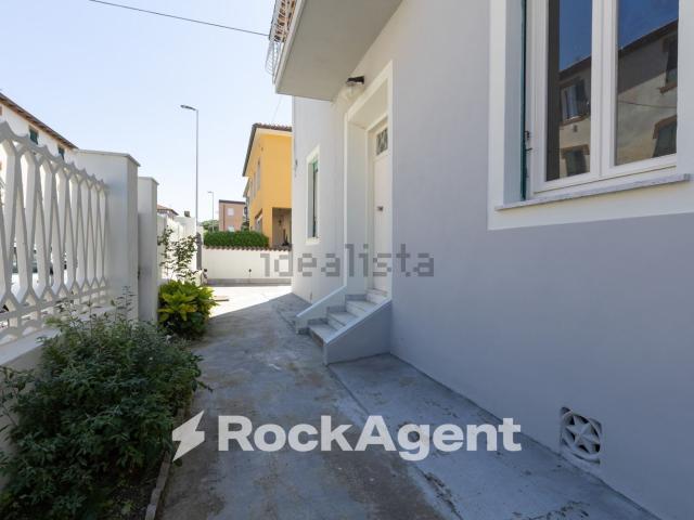 Villetta bifamiliare in vendita di 262 m² in Via dei Pelaghi, 47