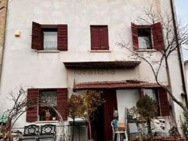 Villetta bifamiliare in vendita di 267 m² in Via dei Bert, 36