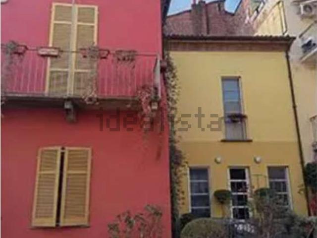 Villetta bifamiliare in vendita di 267 m² in Via Giuseppe Mazzini, 78