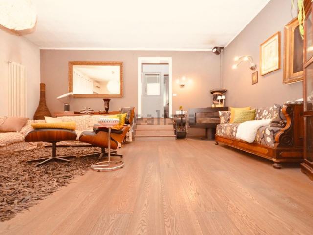 Villetta bifamiliare in vendita di 265 m² in Via San Giorgio