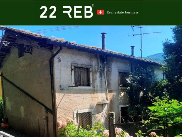 Villetta bifamiliare in vendita di 266 m² in Vicolo Valle