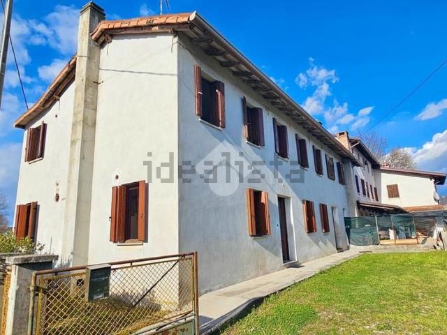 Villetta bifamiliare in vendita di 266 m² in Via Vissignano, 80