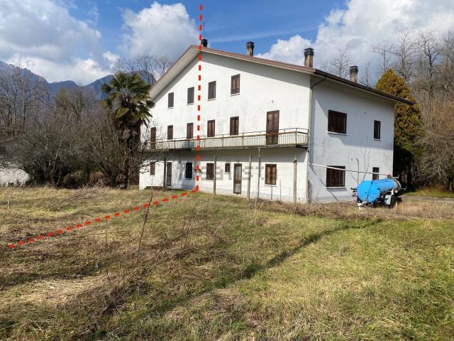 Villetta bifamiliare in vendita di 268 m² in Via Pian della Rosta, 82