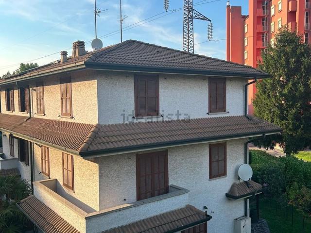 Villetta bifamiliare in vendita di 273 m² in Via Filippo Beltrame, 20