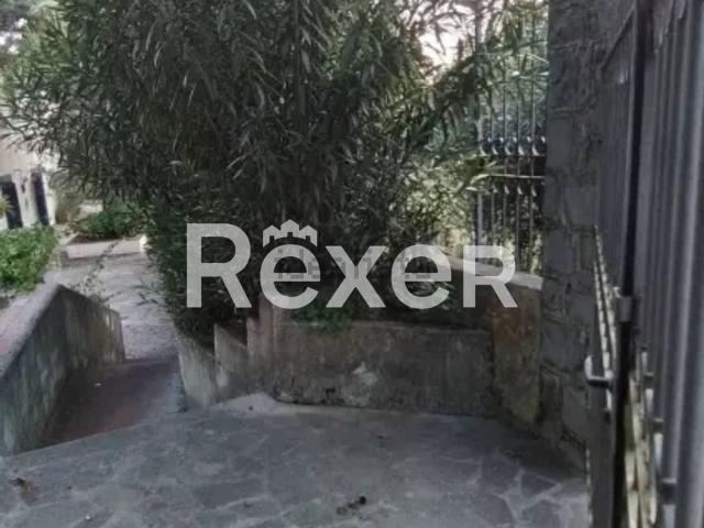 Villetta bifamiliare in vendita di 270 m² in Via Trecchinari