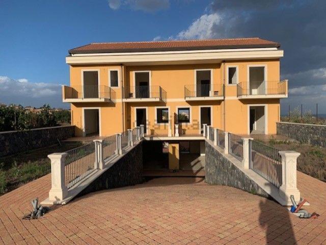 Villetta bifamiliare in vendita di 270 m² in Via Dagale Canne