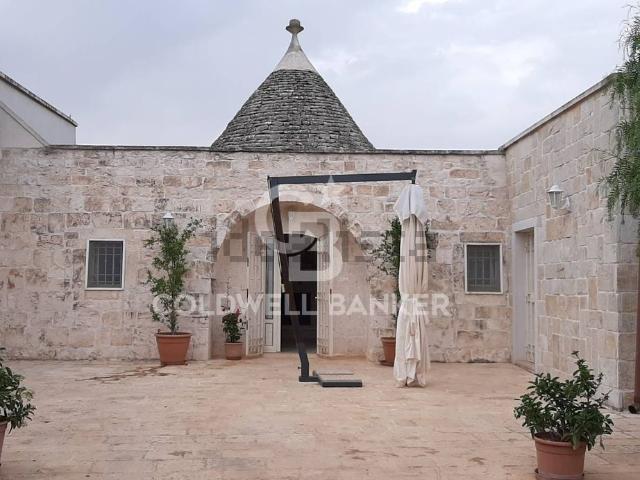 Villetta bifamiliare in vendita di 270 m² in Via Monti del Duca, 82