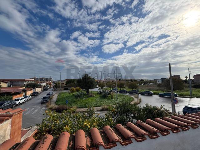 Villetta bifamiliare in vendita di 270 m² in Via Resuttano, 6