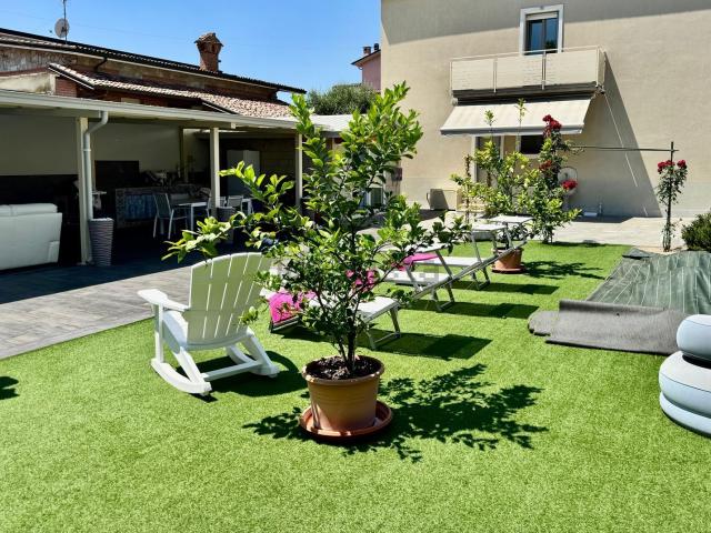 Villetta bifamiliare in vendita di 277 m² in Via Agazzano