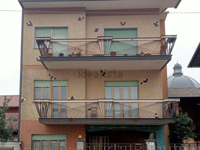 Villetta bifamiliare in vendita di 275 m² in Via Trieste, 8