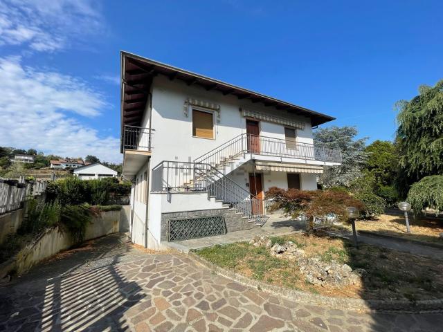 Villetta bifamiliare in vendita di 275 m²