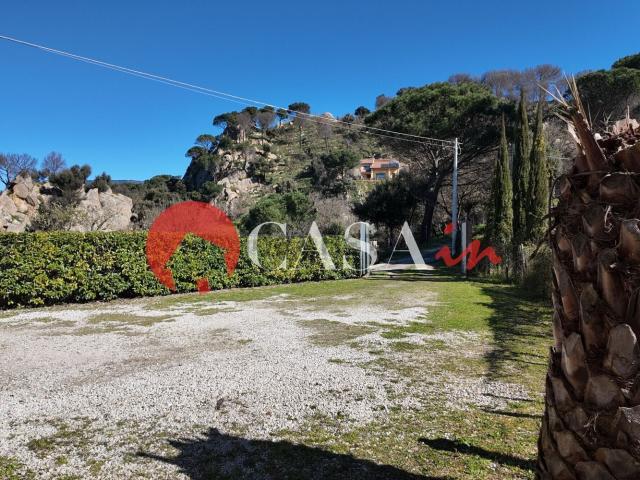 Villetta bifamiliare in vendita di 276 m² in Contrada Albereto