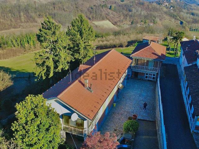 Villetta bifamiliare in vendita di 276 m² in Località Quassolo, 6