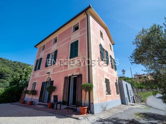 Villetta bifamiliare in vendita di 276 m² in Via Giuseppe Mazzini, 17