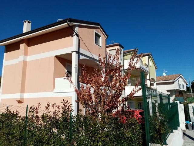 Villetta bifamiliare in vendita di 276 m²