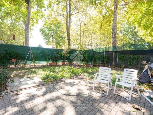 Villetta bifamiliare in vendita di 278 m² in Via Vignolese, 28