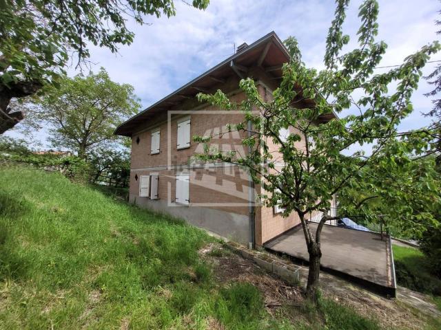Villetta bifamiliare in vendita di 278 m² in Via del Calvario, 9