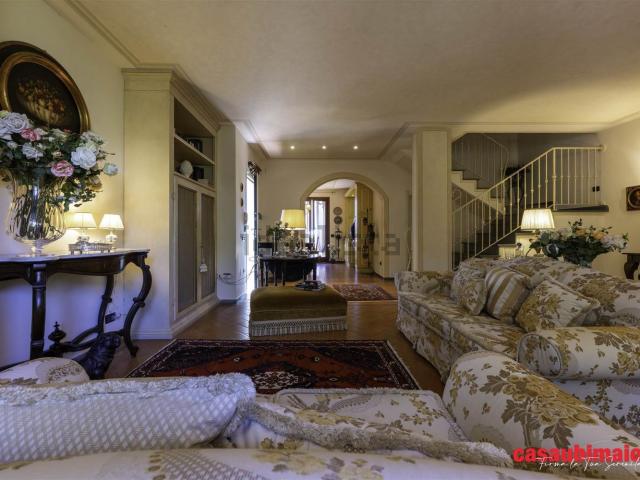 Villetta bifamiliare in vendita di 278 m²