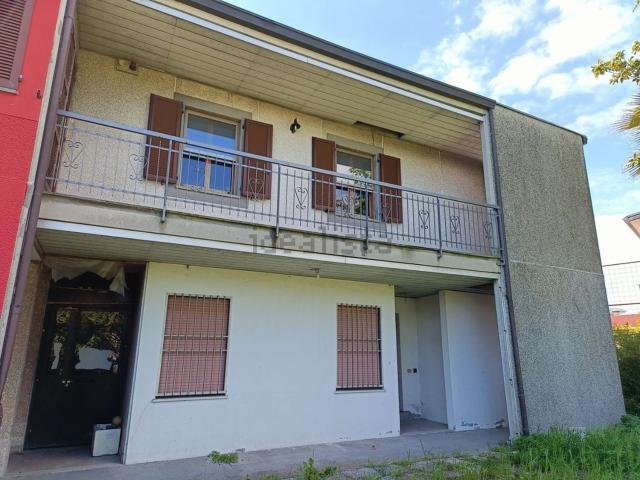 Villetta bifamiliare in vendita di 278 m²