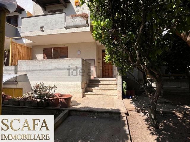Villetta bifamiliare in vendita di 279 m² in Via Telline, 3