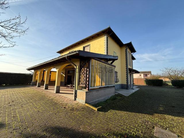 Villetta bifamiliare in vendita di 280 m² in Strada Vicinale dei Cavallari, 6