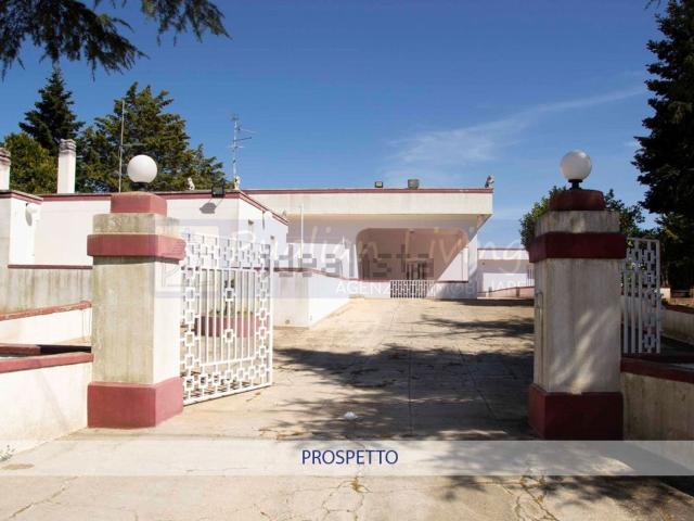 Villetta bifamiliare in vendita di 280 m² in Strada gianfelice
