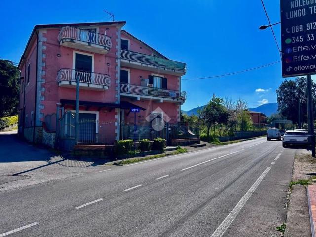 Villetta bifamiliare in vendita di 280 m² in Strada Statale 88, 56