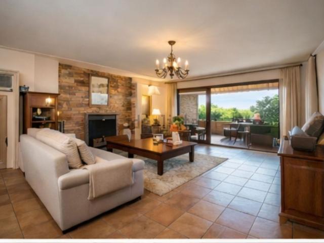 Villetta bifamiliare in vendita di 280 m² in Via Giuseppe Verdi