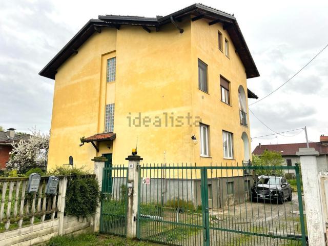 Villetta bifamiliare in vendita di 280 m² in Via Giuseppe Mazzini