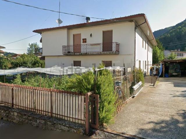 Villetta bifamiliare in vendita di 280 m² in Via Pier Paolo Pasolini, 9