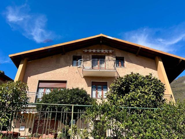 Villetta bifamiliare in vendita di 280 m²