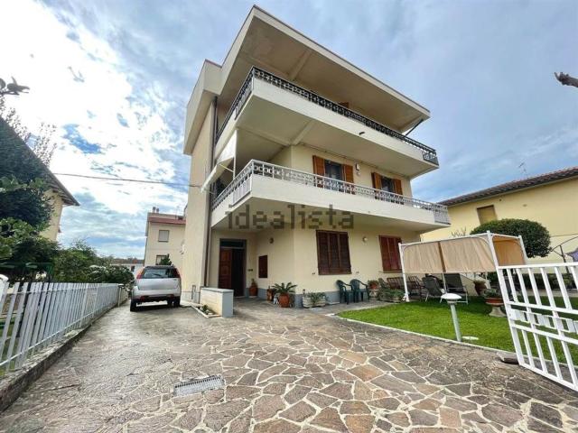 Villetta bifamiliare in vendita di 280 m²